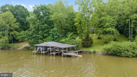 View/Area - 303 Pine Dr, Louisa, VA 23093 photo 15 of 16