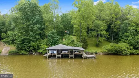 View/Area - 303 Pine Dr, Louisa, VA 23093 photo 9 of 16