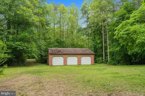 Exterior - 303 Pine Dr, Louisa, VA 23093 photo 30 of 32