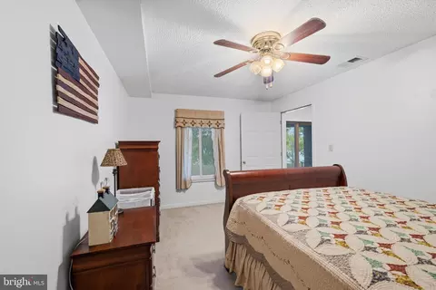 Bedroom - 303 Pine Dr, Louisa, VA 23093 photo 2 of 8