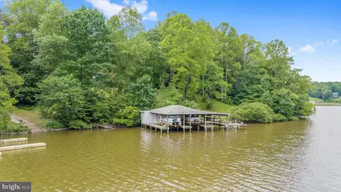 View/Area - 303 Pine Dr, Louisa, VA 23093 photo 6 of 16