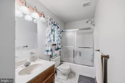 Bath - 303 Pine Dr, Louisa, VA 23093 photo 3 of 3