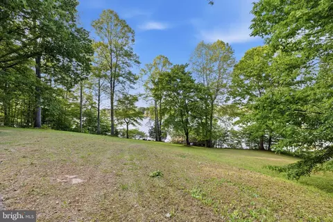 Exterior - 303 Pine Dr, Louisa, VA 23093 photo 2 of 32