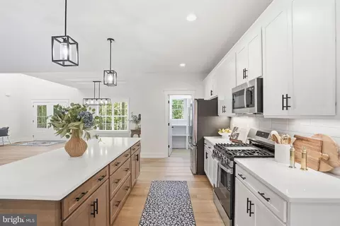 Kitchen - 57 Lighthouse Dr, Bumpass, VA 23024 photo 2 of 3
