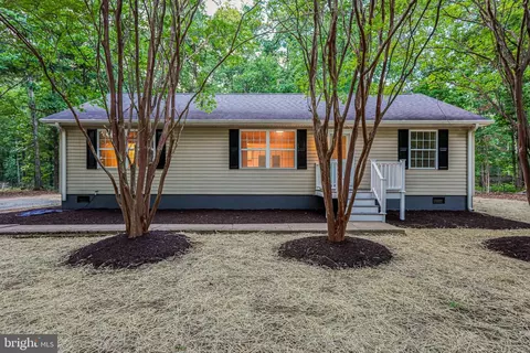 767 Loving Rd, Zion Crossroads, VA 22942