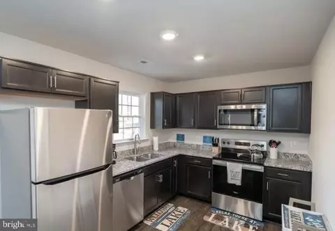 923 Anna Coves Blvd, Mineral, VA 23117