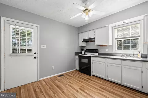 Entry Way - 252 Evergreen Rd, Louisa, VA 23093 photo 1 of 3
