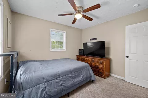 Bedroom - 252 Evergreen Rd, Louisa, VA 23093 photo 2 of 4
