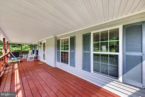 Exterior - 33 Bogey Ln, Bumpass, VA 23024 photo 3 of 19