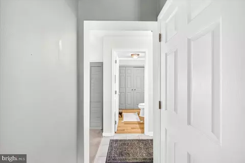 Entry Way - 33 Bogey Ln, Bumpass, VA 23024 photo 4 of 11