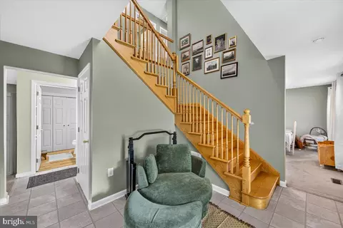 Entry Way - 33 Bogey Ln, Bumpass, VA 23024 photo 2 of 11