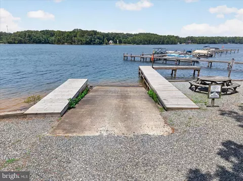 Exterior - 33 Bogey Ln, Bumpass, VA 23024 photo 18 of 19