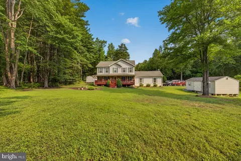 Exterior - 33 Bogey Ln, Bumpass, VA 23024 photo 15 of 19
