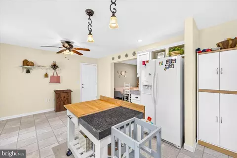 Kitchen - 33 Bogey Ln, Bumpass, VA 23024 photo 8 of 8