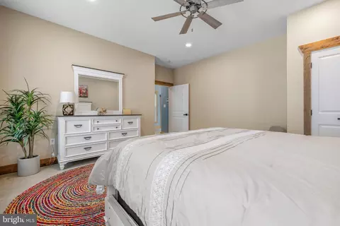 Bedroom - 375 Ark Ave, Bumpass, VA 23024 photo 6 of 9