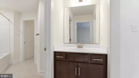 Entry Way - 3170 Three Chopt Rd, Gum Spring, VA 23065 photo 18 of 20