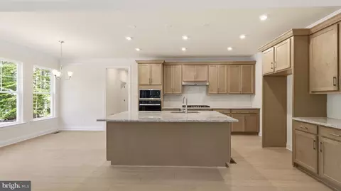 Entry Way - 3170 Three Chopt Rd, Gum Spring, VA 23065 photo 3 of 20