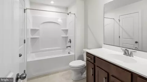 Entry Way - 3170 Three Chopt Rd, Gum Spring, VA 23065 photo 15 of 20
