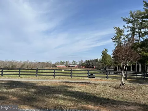 318 Bay Hill Rd, Gordonsville, VA 22942