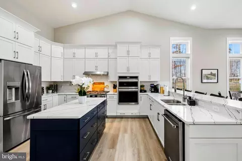 Kitchen - 140 Lighthouse Dr, Bumpass, VA 23024 photo 2 of 5