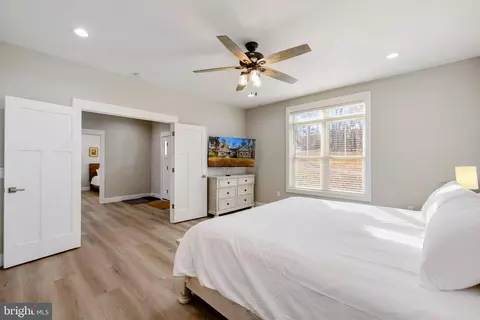 Bedroom - 140 Lighthouse Dr, Bumpass, VA 23024 photo 10 of 11