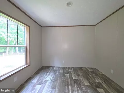 Bedroom - 1271 Doctors Rd, Louisa, VA 23093 photo 5 of 6