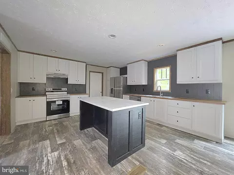 Kitchen - 1271 Doctors Rd, Louisa, VA 23093 photo 1 of 5