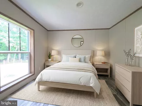 Bedroom - 1271 Doctors Rd, Louisa, VA 23093 photo 2 of 7