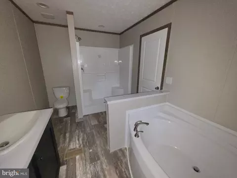 Entry Way - 1271 Doctors Rd, Louisa, VA 23093 photo 1 of 2