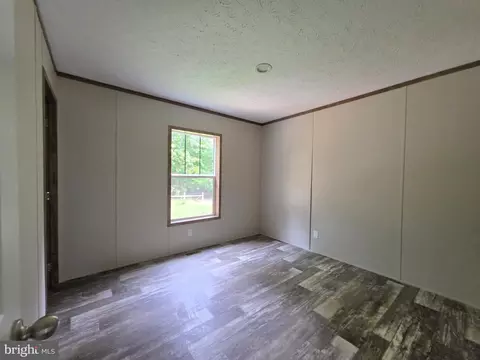 Bedroom - 1271 Doctors Rd, Louisa, VA 23093 photo 4 of 6