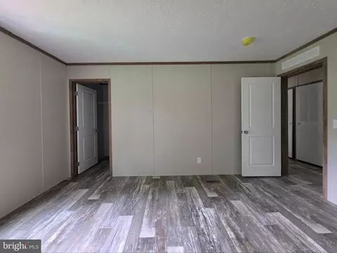 Bedroom - 1271 Doctors Rd, Louisa, VA 23093 photo 2 of 6