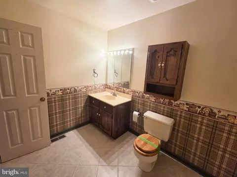 Bath - 804 St Frances Ave, Mineral, VA 23117 photo 1 of 1