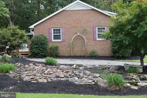 Exterior - 804 St Frances Ave, Mineral, VA 23117 photo 5 of 7