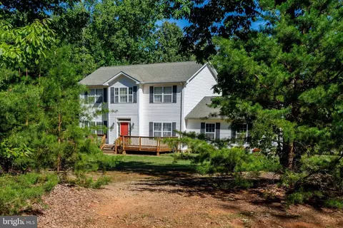41 Shannon Glen Ct, Louisa, VA 23093