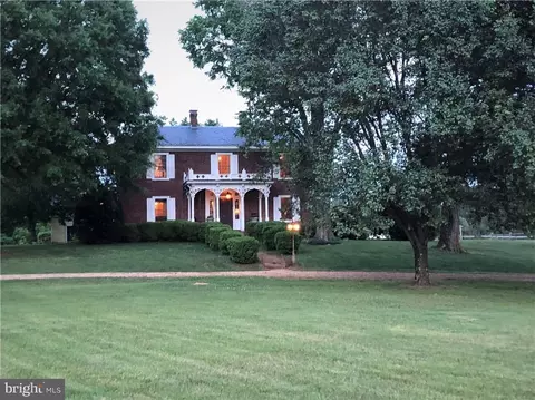 562 Newcomb Bridge Rd, Chase City, VA 23924