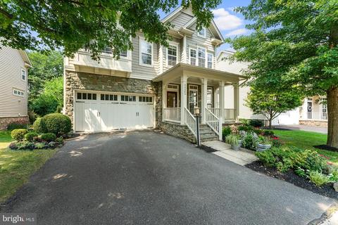 42686 Explorer Dr, Brambleton, VA 20148 photo 1