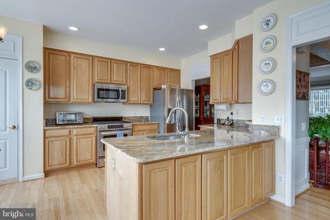 20925 Trinity Sq, Sterling, VA 20165 photo 11