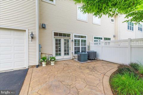 42717 Explorer, Brambleton, VA 20148 photo 4