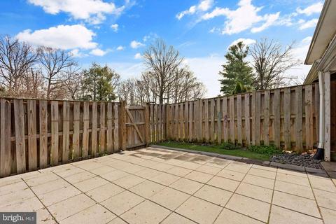 310 E Cornell Dr, Sterling, VA 20164 photo 23