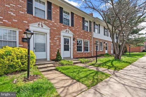 310 E Cornell Dr, Sterling, VA 20164 photo 3