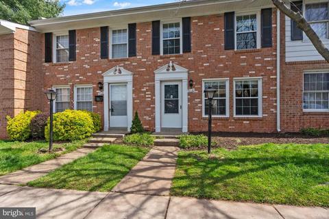 310 E Cornell Dr, Sterling, VA 20164 photo 1