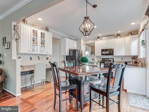 20529 Breezyhill Dr, Ashburn, VA 20147 photo 16