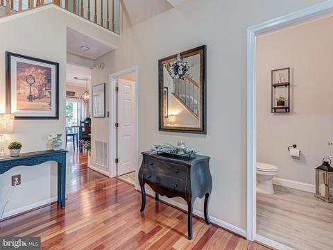 20529 Breezyhill Dr, Ashburn, VA 20147 photo 5