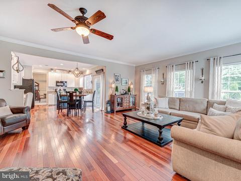 20529 Breezyhill Dr, Ashburn, VA 20147 photo 22