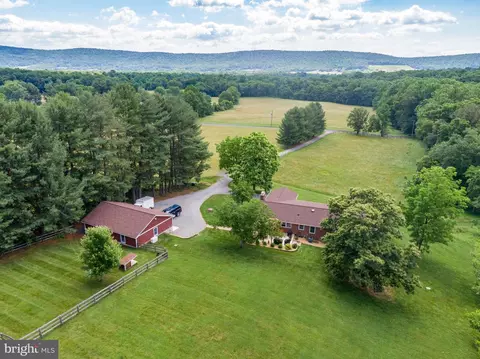 13471 Sagle Rd, Hillsboro, VA 20132