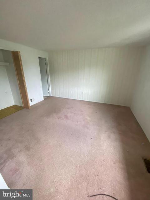 11 Regis Cir, Sterling, VA 20164 photo 9