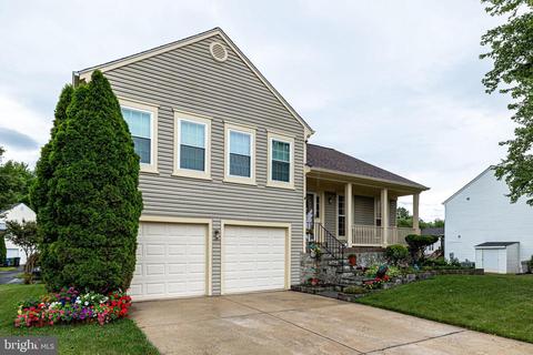 63 Mcpherson Cir, Sterling, VA 20165 photo 1