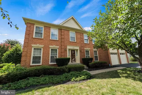 44137 Bristow Cir, Ashburn, VA 20147