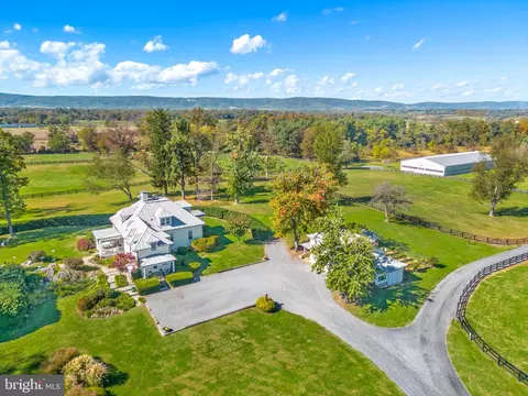 22353 Newlin Mill Rd, Middleburg, VA 20117