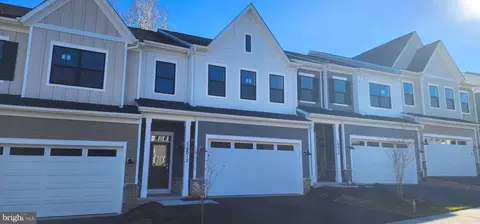 19012 Coral Reef Sq, Lansdowne, VA 20176